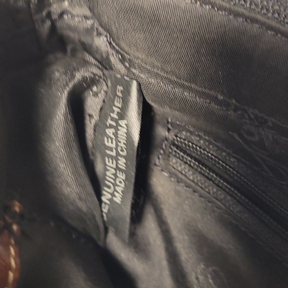 Fossil leather top handle tote bag. Black leather embossed / tooled with flowers - Picture 11 of 11